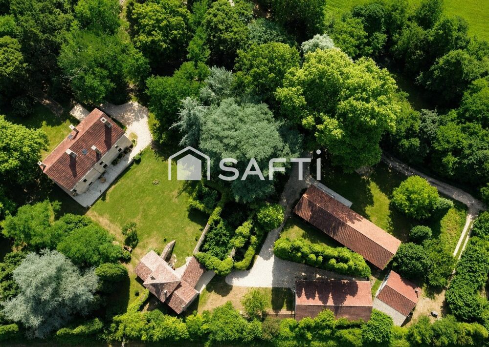 Opportunité parfaitement adaptée à un regroupement familial ou à un projet touristique