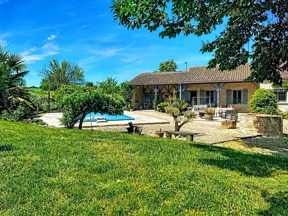 Maison en pierre rénovée  Cadre exceptionnel sans vis-à-vis  Clairac