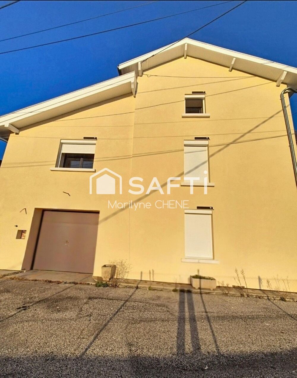 Maison de village sur les hauteurs de Tolvon ( 5 minutes de Voiron) de 120m² avec garage+cave+parcelle 50m²