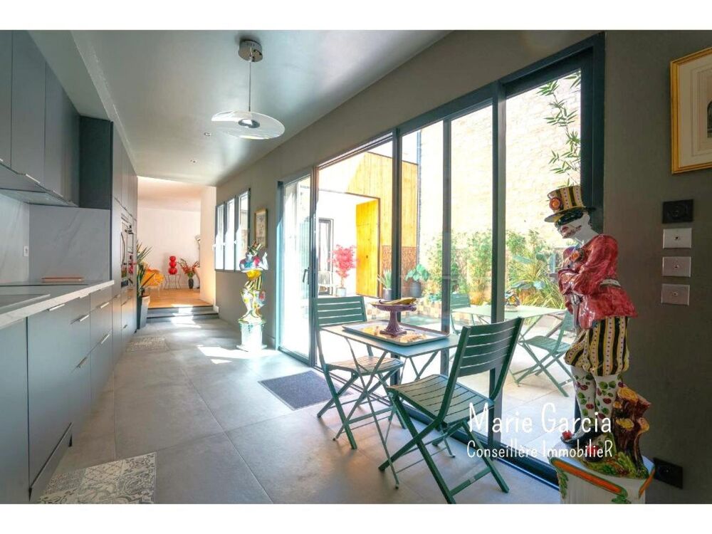 Maison de ville avec patio, coeur de Nîmes