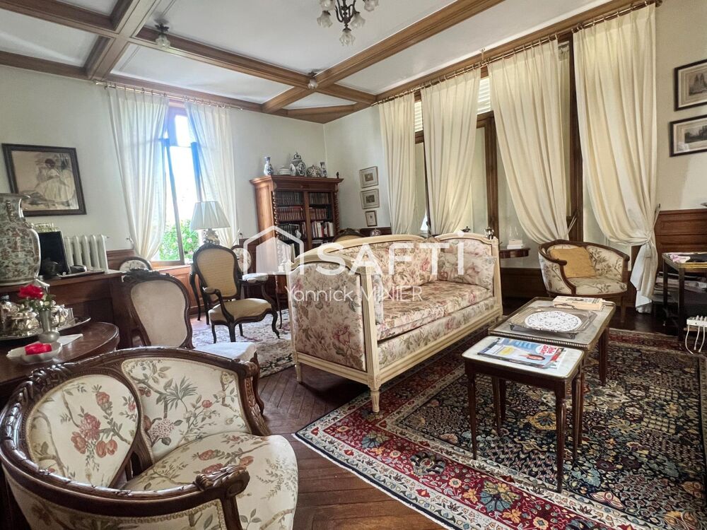 Vente Maison Maison de Maitre du XIX Siècle sur 3 niveaux Cinq-mars-la-pile