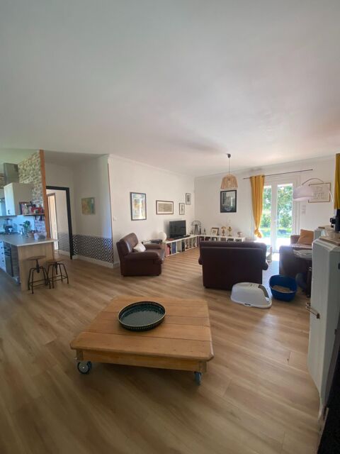   MAISON  CLIMATISEE BEAU PARC PISCINE A RESTAURER Maison - 5 pièce(s) - 140 m²