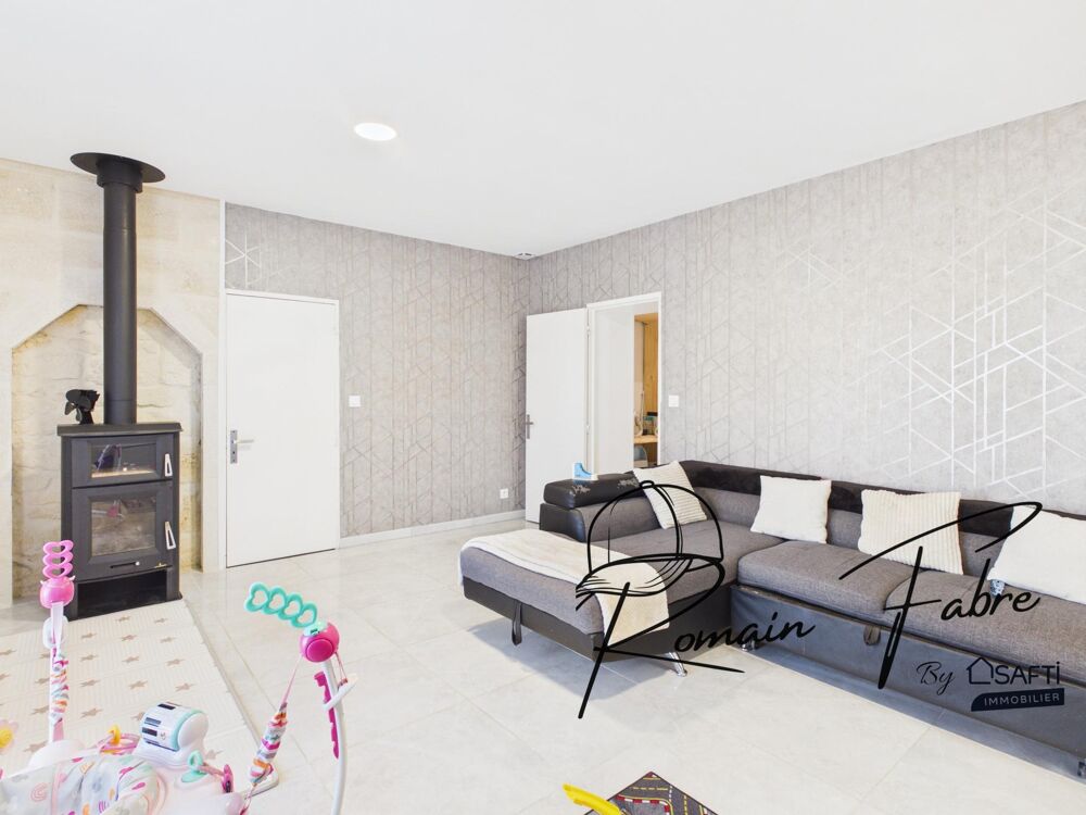 Vente Maison Maison en pierre de 120m2 entièrement rénovée avec garage Saint-yzan-de-soudiac