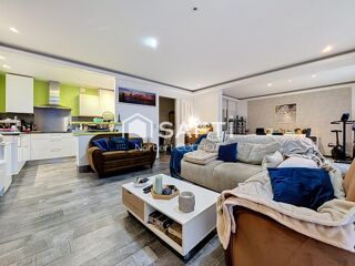 Vente Appartement Appartement 4P entièrement rénové, avec parking et cave Elancourt