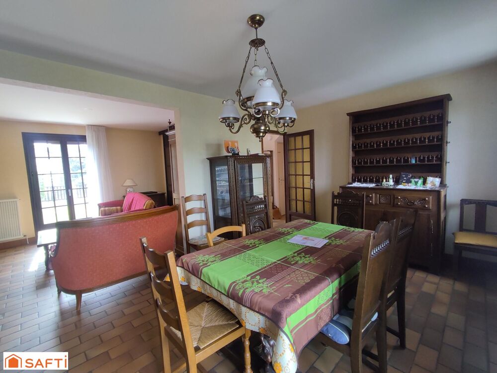 MAISON FAMILIALE, 3 chambres plus bureau