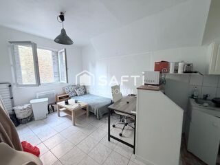 Vente Immeuble IMMEUBLE DE 5 LOGEMENTS + UNE COUR DANS LE CENTRE VILLE DE NIORT Niort