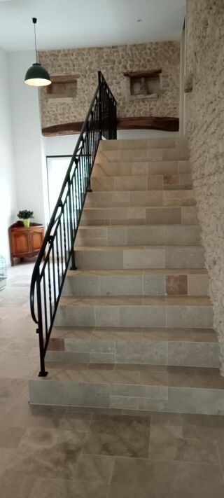  Maison  vendre 9 pices 305 m