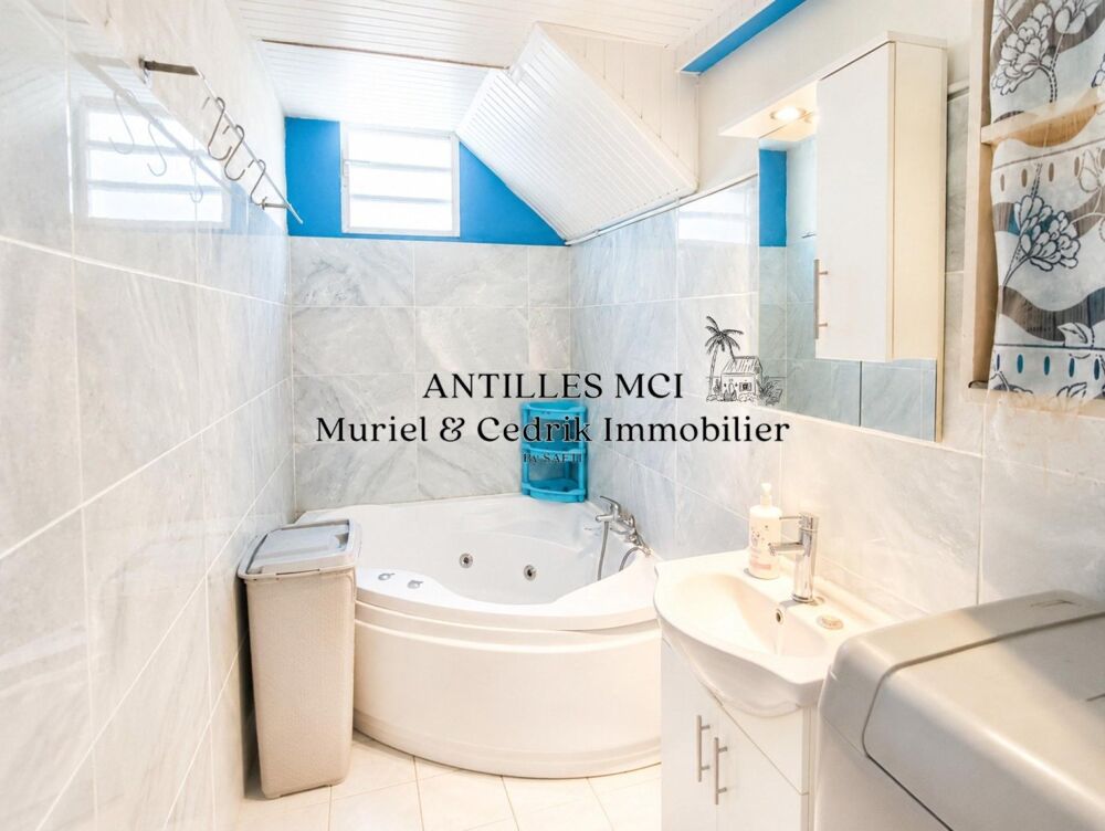 Vente Maison Villa créole rare calme avec rendement immédiat La trinite