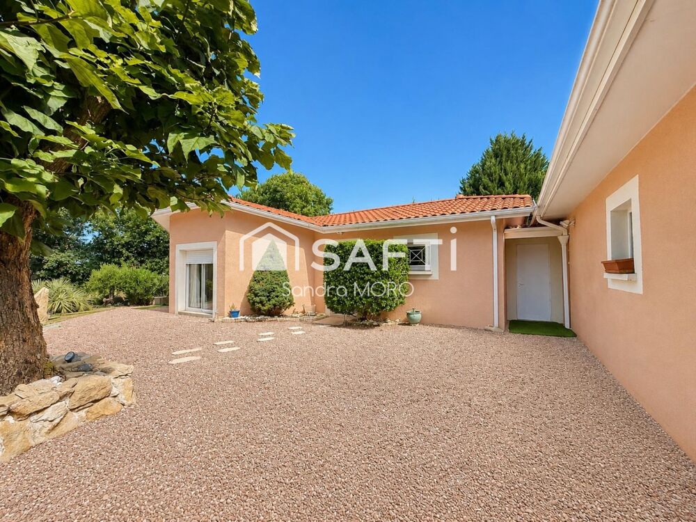 SAINT-PARDON-DE-CONQUES  Maison de plain-pied 124 m²  Piscine  Terrain arboré 2 546 m²