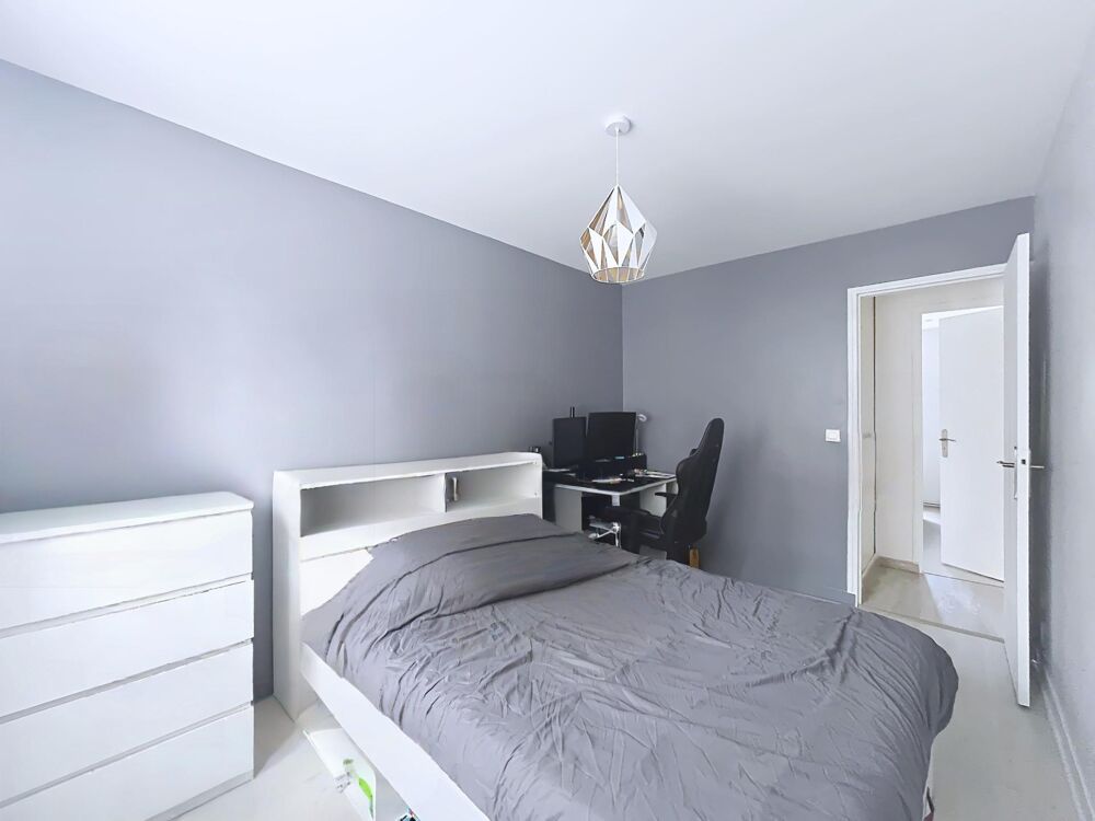 Vente Appartement Appartement traversant, lumineux. 2 chambres. Parking. Houilles