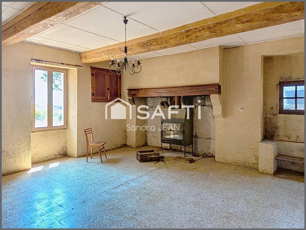 Maison en pierre à rénover avec dépendances