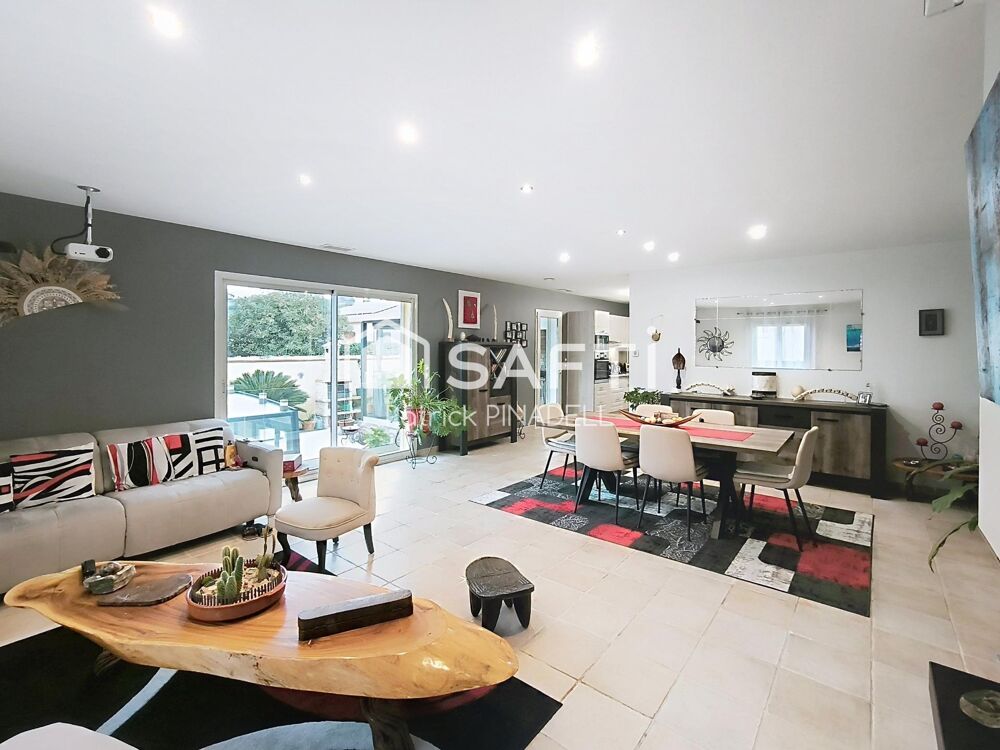 Vente Maison Maison d'habitation T5 de 135 m², garage, cuisine d'été, piscine, panneaux photovoltaïques, deux salles d'eau Latour-de-france