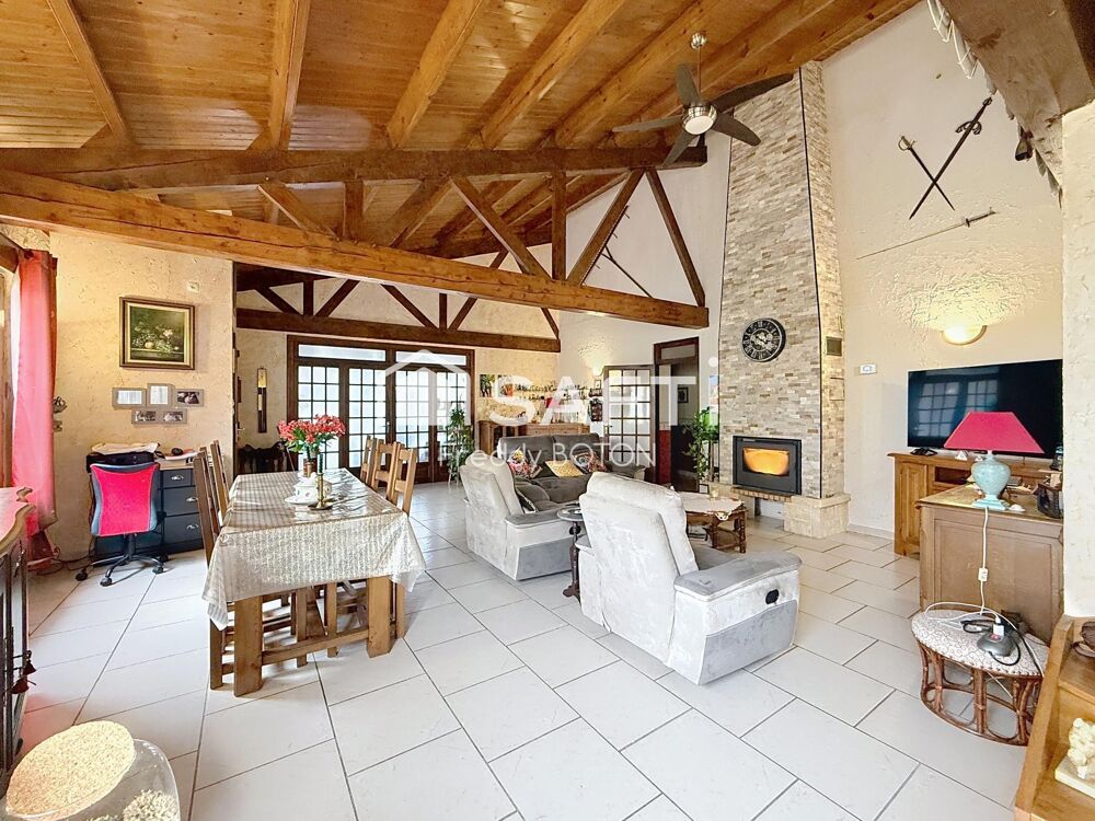 Maison 5 pièces 220 m² · à Puy-de-Serre · 220 m² · 219 000 €