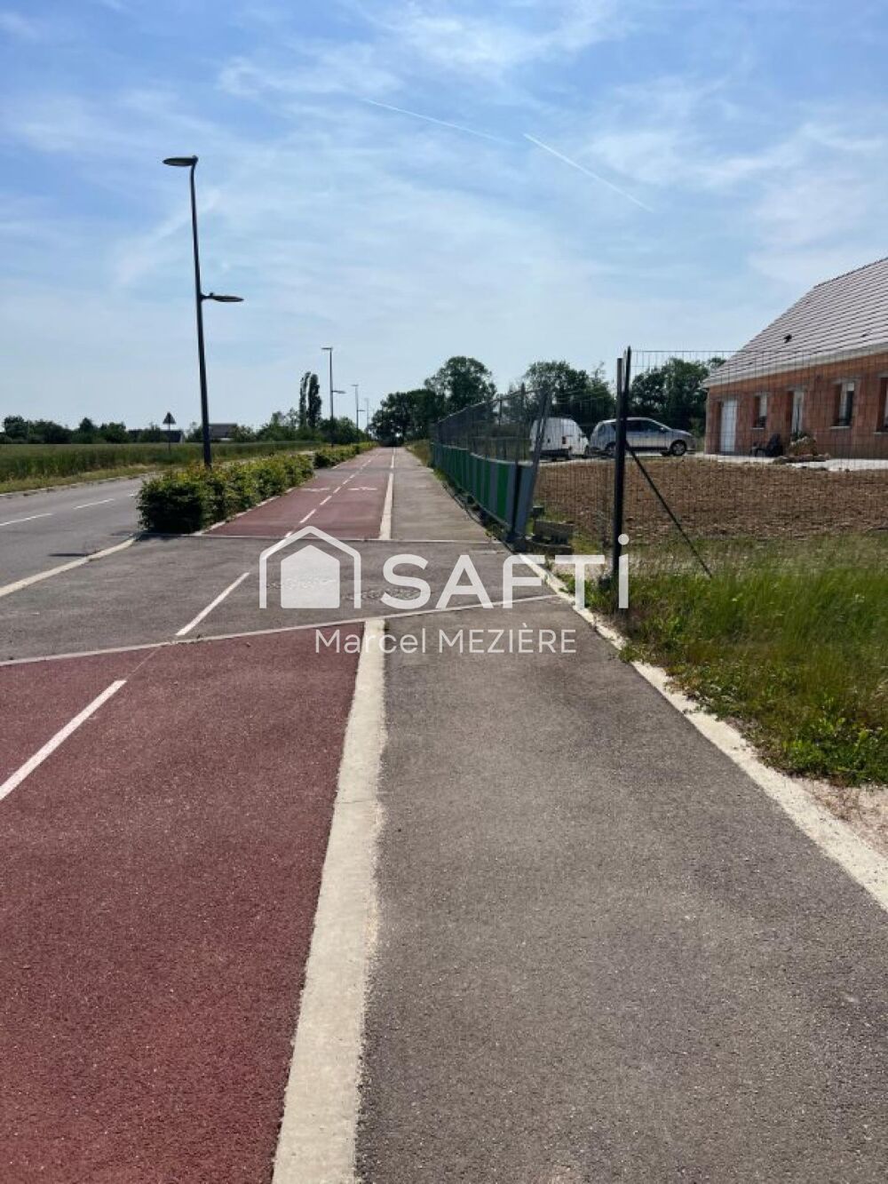 Vente Terrain Beau terrain plat.Possibilité d'acquérir une parcelle de 1000 m2 Cheroy