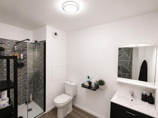  Appartement à louer 2 pièces 33 m²