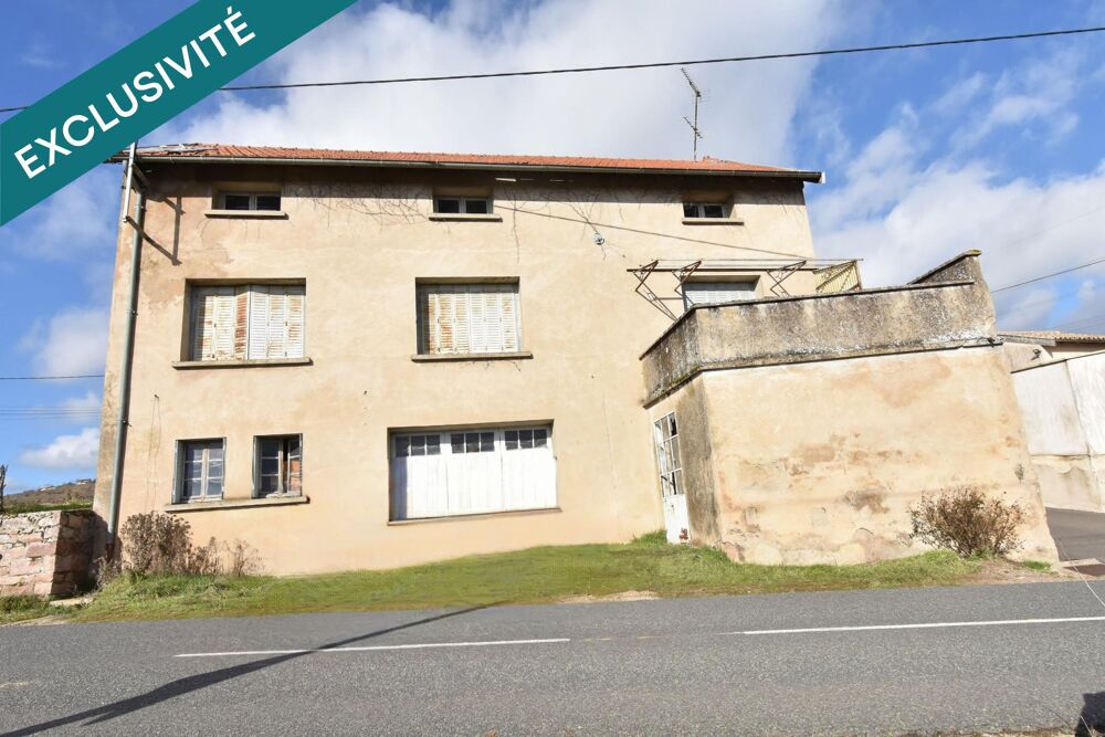 Vente Maison Idéalement située avec une vue magnifique sur le vignoble, cette maison  à rénover offre de multiples perspectives Saint-amour-bellevue