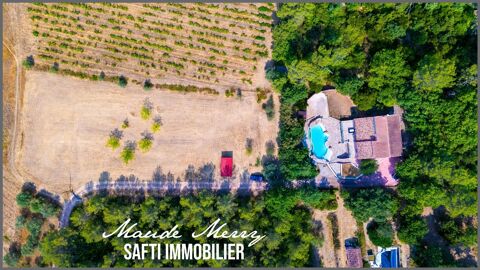   Villa 165 m2 - 2 séjours/cuisines - 4 chambres - piscine lagon - belle vue dégagée - parcelle de plus de 6000 m2 dont 3500 m2 pl Maison - 6 pièce(s) - 165 m²