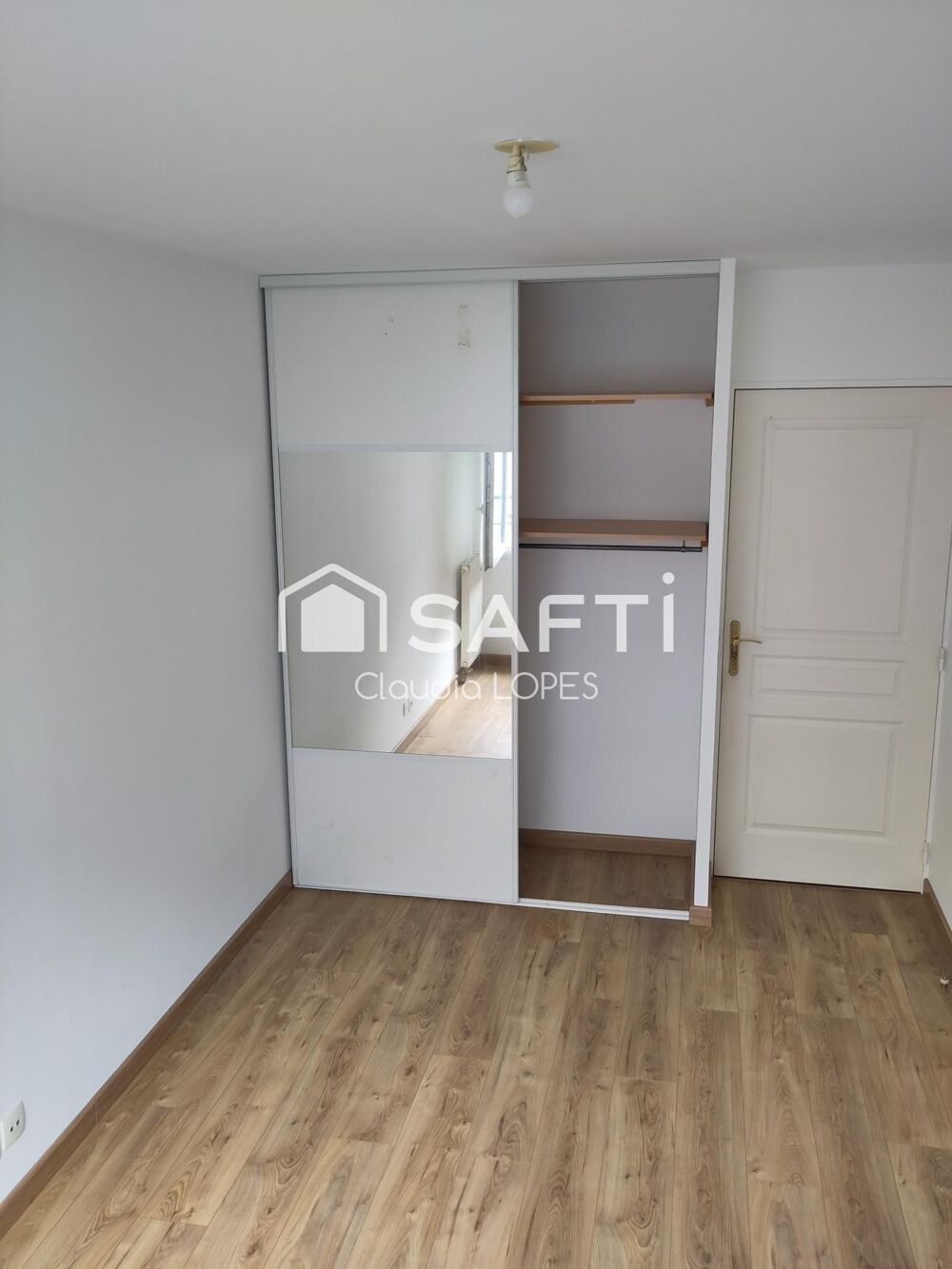 Vente Appartement APPARTEMENT F3 AVEC PARKING  VENDU LOUÉ Saint-denis