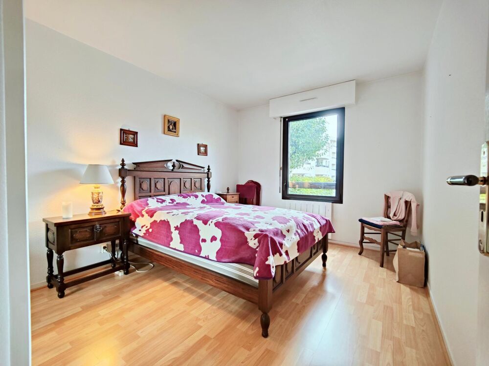 Vente Appartement T3 ascenseur. Grand garage. Au calme. DPE C. Tram. Bordeaux
