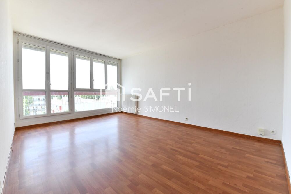 Appartement de trois pièces! Ravalement récent !