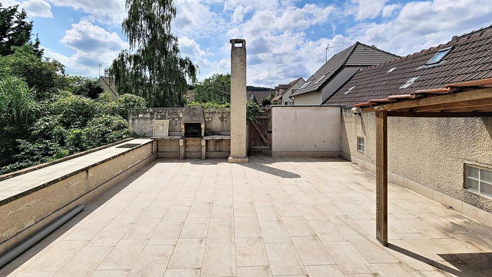 Appartement 2 pièces au dernier étage avec terrasse et parking