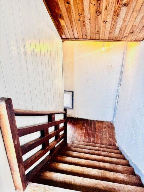   maison de village proche autoroute et commodit�s Maison - 8 pi�ce(s) - 191 m�