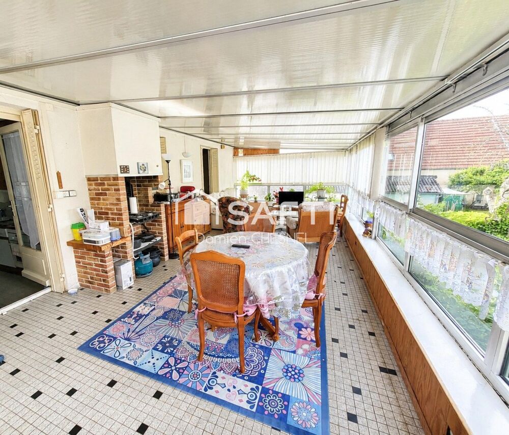 Maison familiale 120 m² sur 3 niveaux avec véranda, 4 chambres