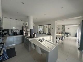  Maison � vendre 10 pi�ces 225 m�