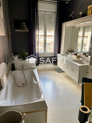  Immeuble � vendre 165 m�