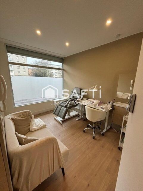 Cabinet m&eacute;dical 4 Baux en cours 285000 59160 Lomme