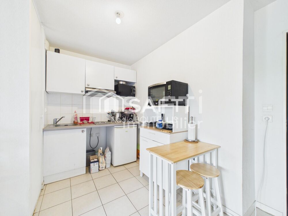 LE HAILLAN  STUDIO 32 m² AVEC PARKING COUVERT  PROCHE CENTRE-VILLE