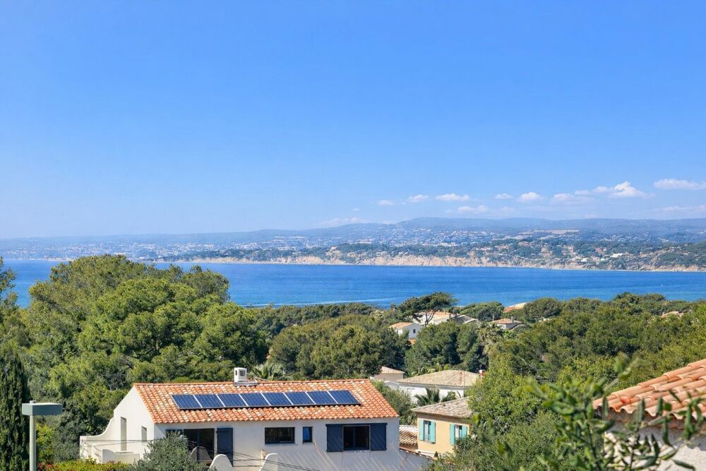 Maison famililale avec vue mer-Le Brusc