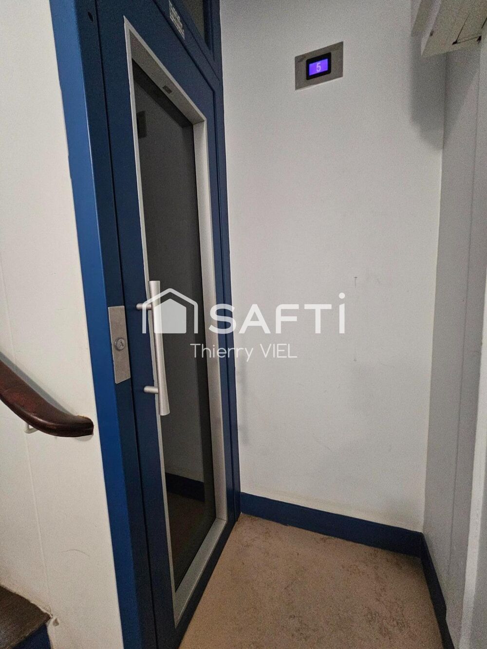 Vente Appartement APPT 3P - COMMERCES ET METRO A MOINS DE 100M Paris 18