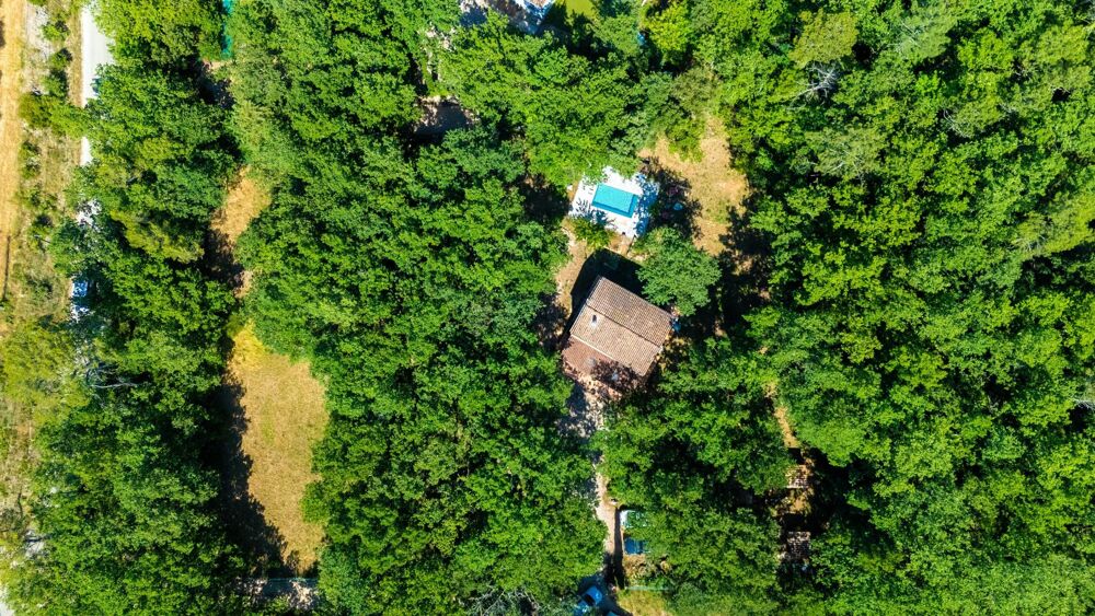 Charmante villa au coeur des bois