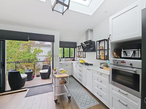   Maison familiale de charme avec cinq chambres Maison - 7 pi�ce(s) - 152 m�