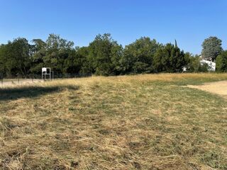 Terrain à vendre 715 m²