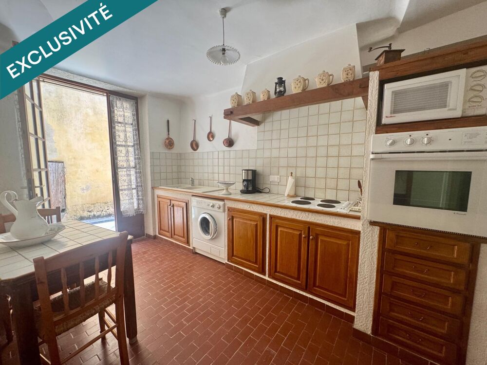 Maison de village avec cave et vue sur le château