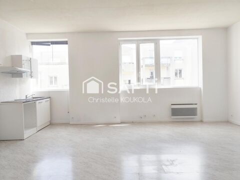   Appartement lumineux avec parking � Chartres Appartement - 3 pi�ce(s) - 77 m�