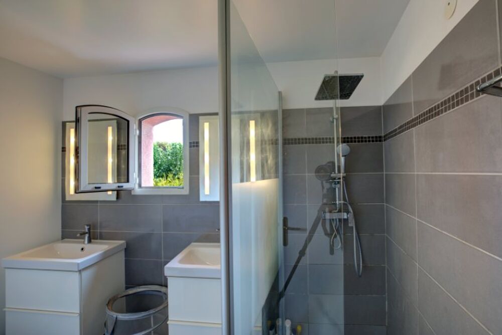 � vendre  Maison Saint-Rapha�l (83700)