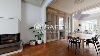 Vente Maison TOURCOING – AUX PORTES DU CENTRE-VILLE | LE CHARME DE L'ANCIEN, L'ÉLÉGANCE ET DE BEAUX VOLUMES ! Tourcoing
