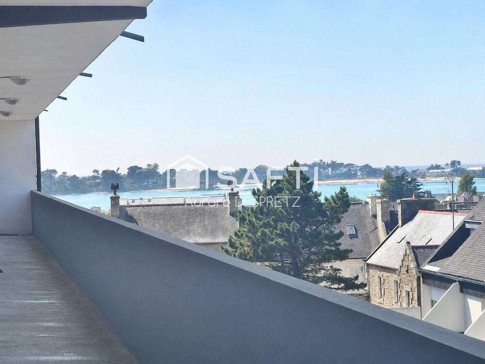 ROSCOFF  Agréable T1 bis avec balcon exposé sud, parking privé et petite vue mer et cave