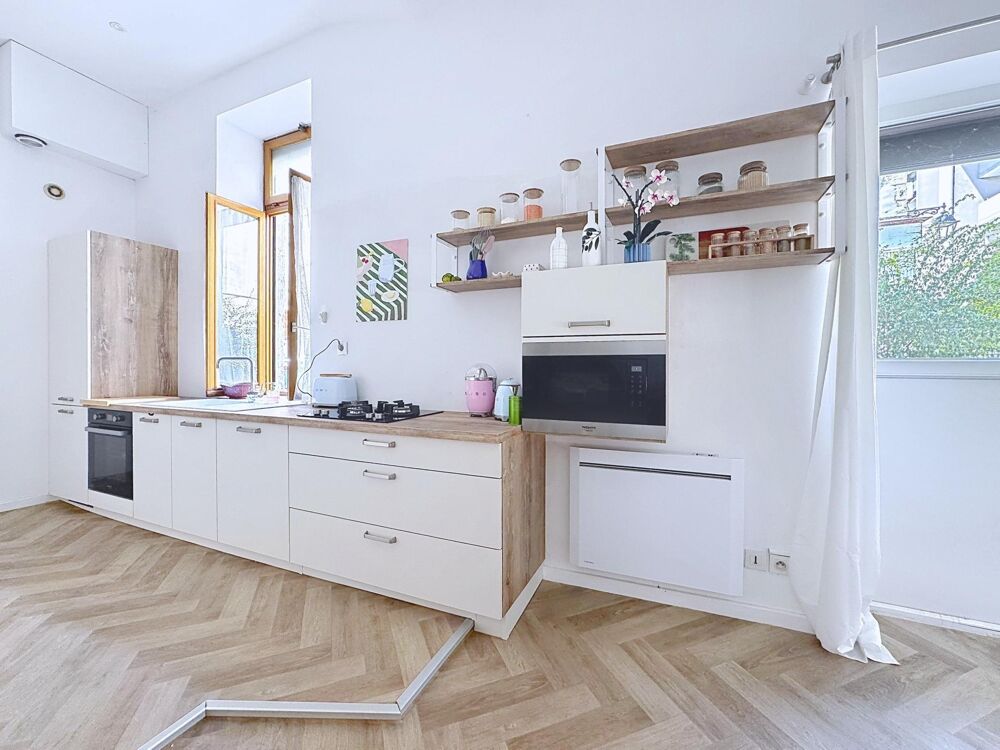 Voiron gare, appartement de 53 m² entièrement rénové avec mezzanine et cave