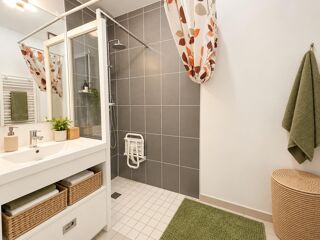 Vente Appartement Appartement T3 avec jardin privatif et terrasse à seulement 10 minutes à pied du centre-ville Carquefou
