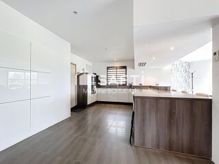  Maison � vendre 6 pi�ces 218 m�