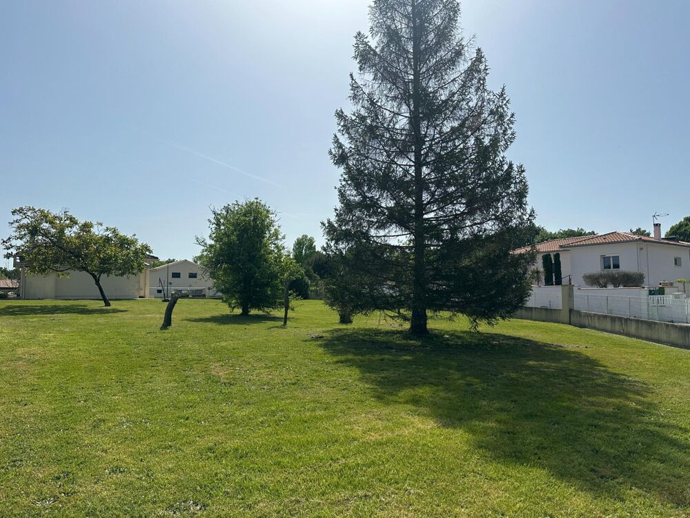 Vente Terrain Terrain à bâtir au calme de 845 m² avec garage et carport – Fargues-Saint-Hilaire Fargues-saint-hilaire