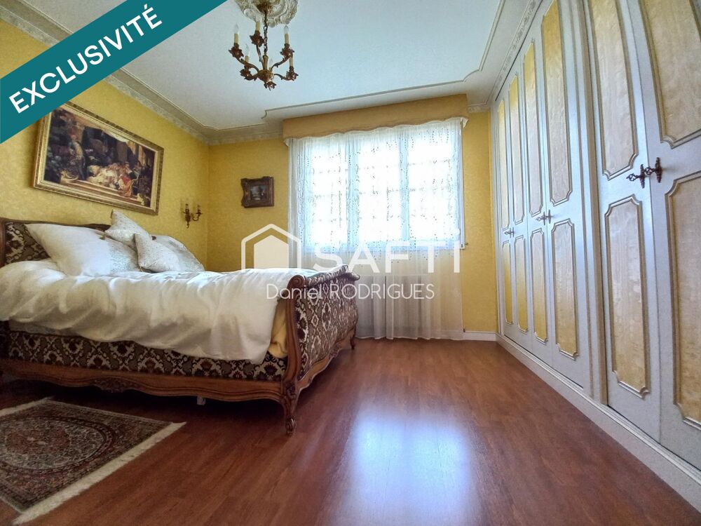 Vente Maison De la surface (189 m²) et des dépendances (62 m²). Ozoir-la-ferriere