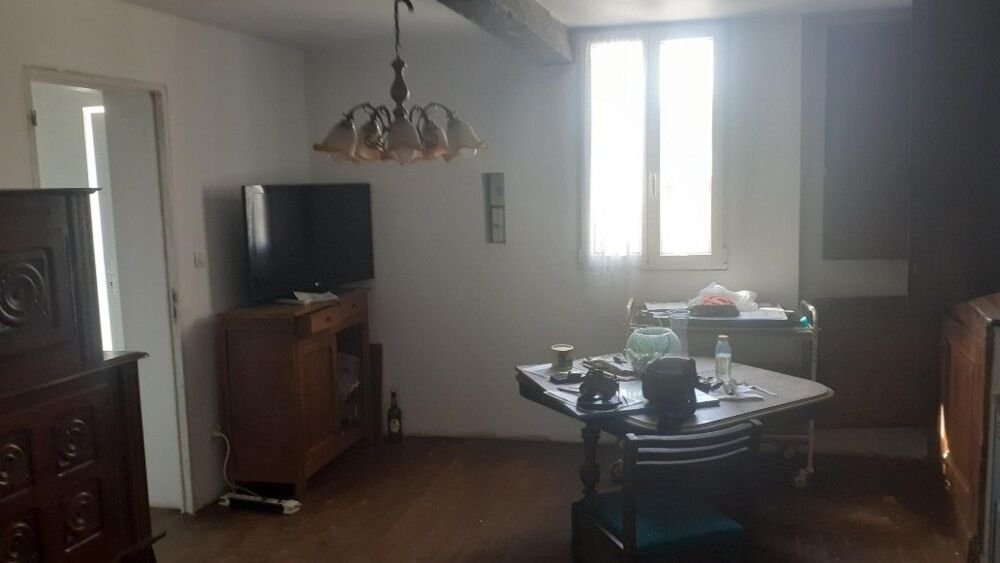 Maison de ville de 150 m² a finir de rénover, cuisine, salon, 4 chambres