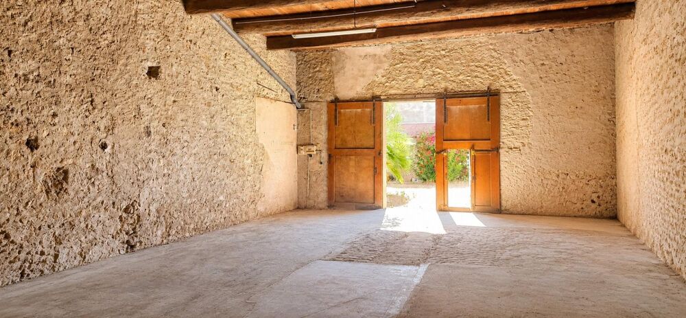 Vente Parking/Garage Grange de 386 m² à fort potentiel – Maraussan Maraussan