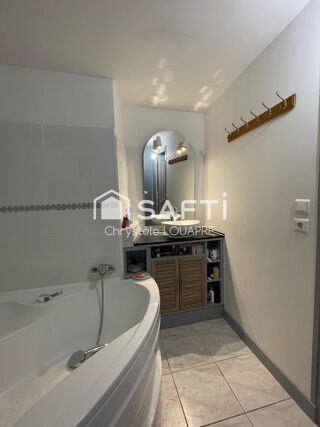  Maison � vendre 5 pi�ces 244 m�