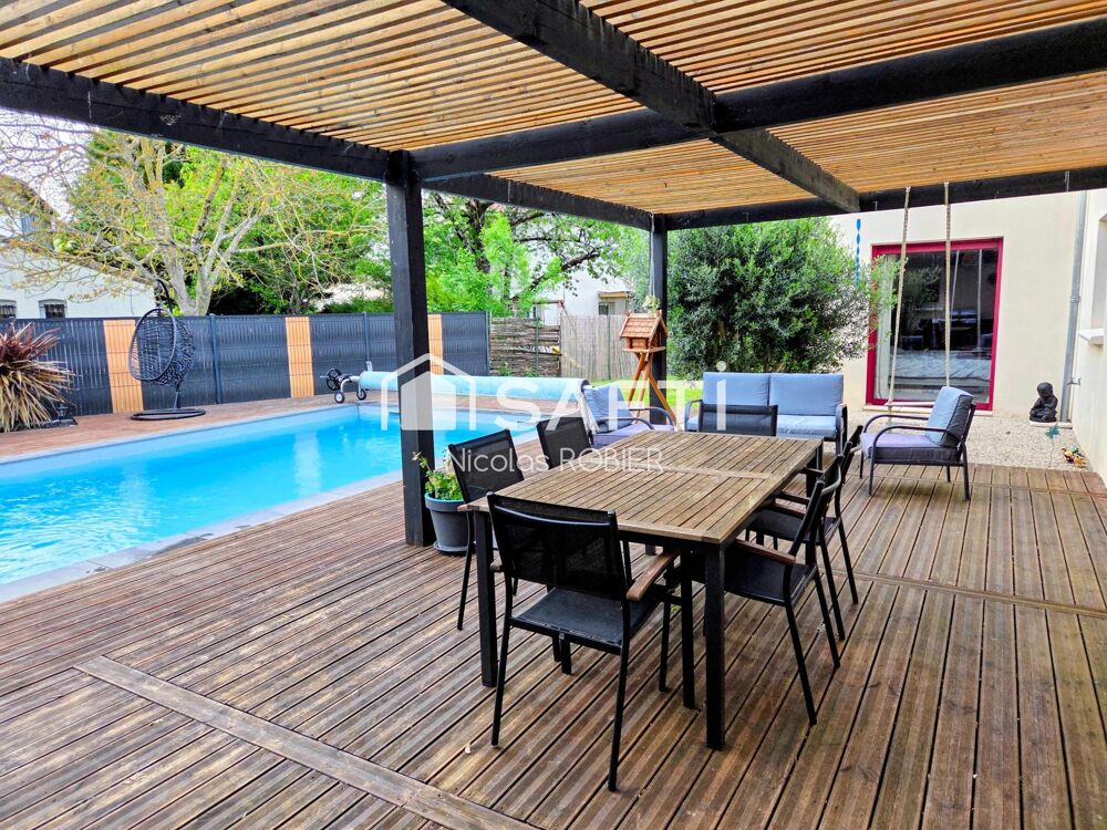 LUMINEUX PLAIN PIED TROIS CHAMBRES, SUITE PARENTALE, GRANDE PIÈCE DE VIE, GARAGE MEZZANINE, PISCINE CHAUFFÉE